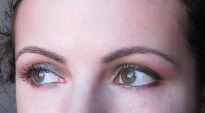 Любимый русалочий дуохром Urban Decay Eyeshadow в оттенке Lounge
