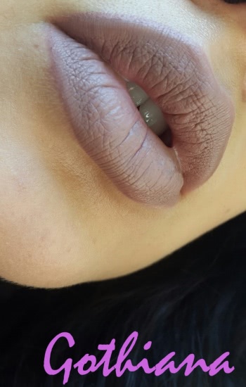 Ну что, деваньки, устроим рок в этой дыре c Lime Crime Velvetines liquid matte lipstick в оттенке Cashmere?