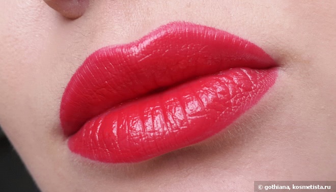 Классический красный Essence longlasting lipstick 02 All you need is red