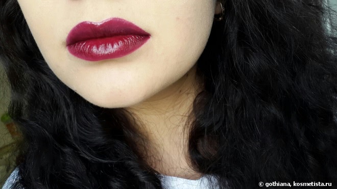 Фиолетовые губы с OCC Lip Tar в оттенке Black Dahila
