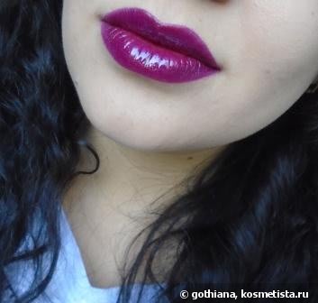 Фиолетовые губы с OCC Lip Tar в оттенке Black Dahila