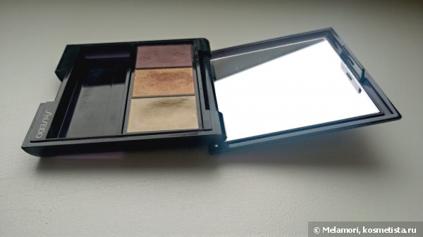 Shiseido Luminizing Satin Eye Color Trio в оттенке RD 299 (Beach Grass)