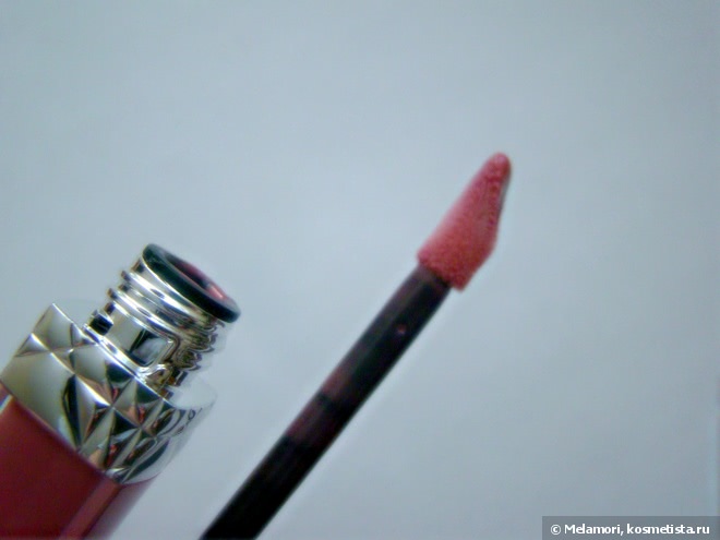 Новинка 2015 - Блеск для губ Dior Rouge Dior Brillant lipshine & care couture color #263 Swan