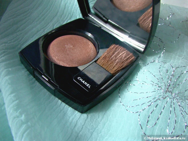 Сухие румяна Chanel Joues Contraste Powder Blush в оттенке №84 Accent