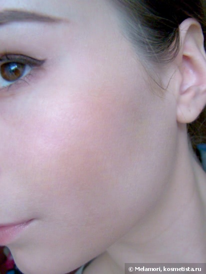 Сухие румяна Chanel Joues Contraste Powder Blush в оттенке №84 Accent