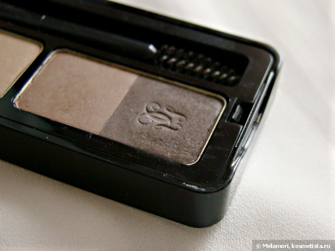 Чем я оформляю брови - тени от Guerlain, кисть от Zoeva, бесцветный гель от Anastasia Beverly Hills