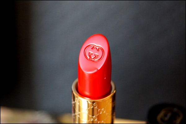 Gucci Audacious Color-Intense Lipstick №140 Iconic Red