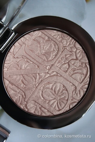 Dior Diorskin Nude Air Illuminating Powder 002 Glowing Nude