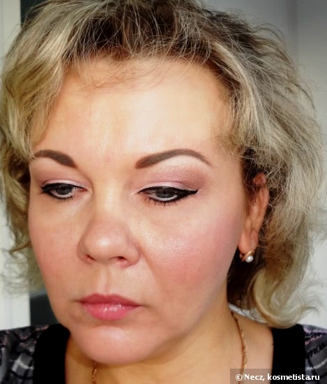 Shiseido Luminizing Satin Eye Color Trio RD 711 Pink Sands
