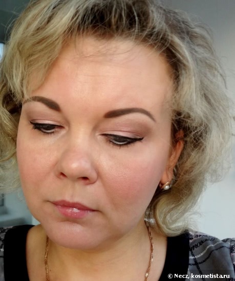 Shiseido Luminizing Satin Eye Color Trio RD 711 Pink Sands