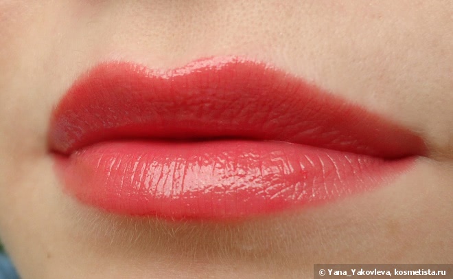 Dolce & Gabbana Monica Voluptuous Lipstick 80 Only Monica