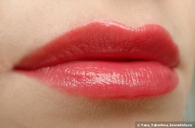 Dolce & Gabbana Monica Voluptuous Lipstick 80 Only Monica