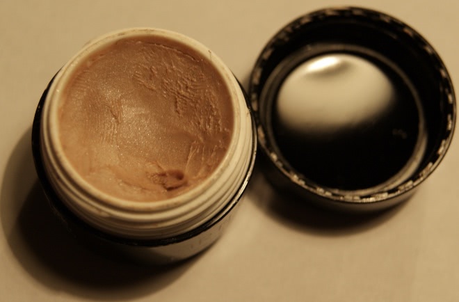 Добавить цвета с ArtDeco Eyeshadow Base? Легко
