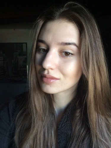 Увлажняющая губная помада Maybelline Hydra Extreme Lipstick #742 Luminous Beige