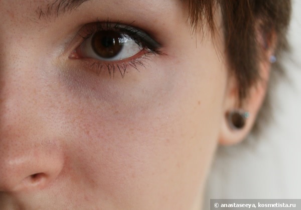 Незаменимая Clinique Blended Face Powder and Brush #20 Invisible Blend
