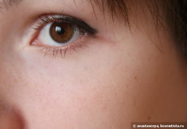 Незаменимая Clinique Blended Face Powder and Brush #20 Invisible Blend