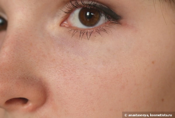 Незаменимая Clinique Blended Face Powder and Brush #20 Invisible Blend