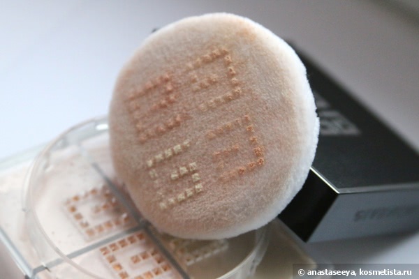 Рассыпчатая пудра Givenchy Prisme Libre Mat-finish & Enhanced Radiance Loose Powder №2 Taffetas Beige