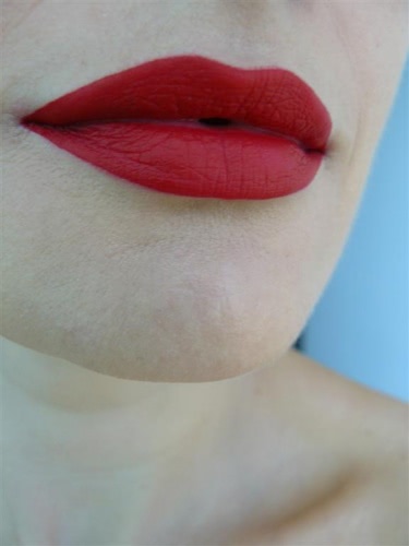 Как победить осеннюю хандру с помадой Nouba Millebaci Long Lasting Lip Color №7