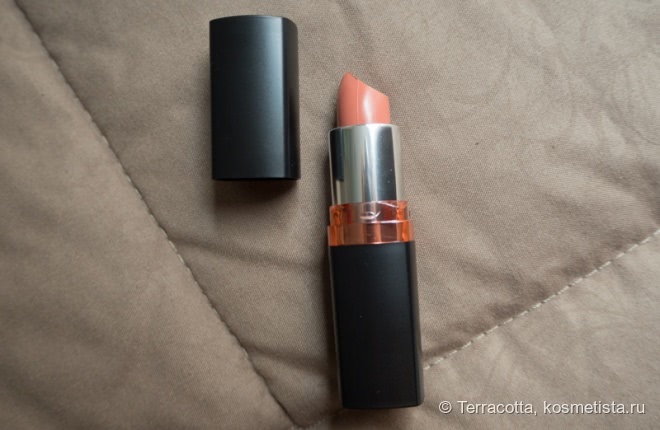 Матовая новинка Maybelline Colorshow Creamy Matte Lipcolor M301 Barely Nude