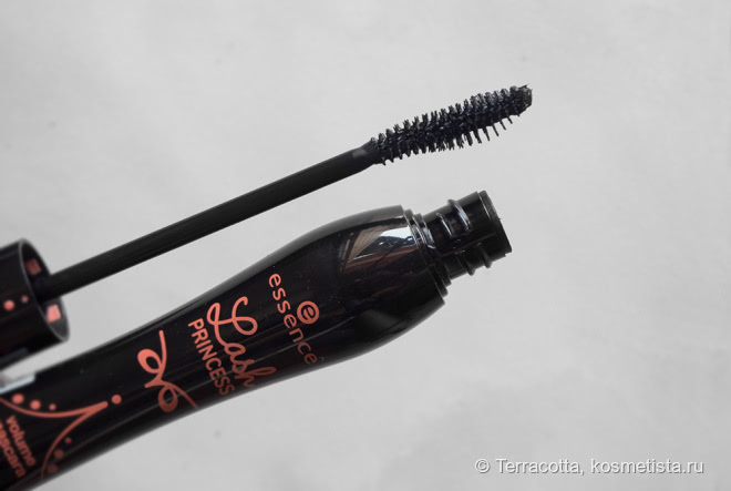 Средства для эффектного взгляда от Essence и Catrice