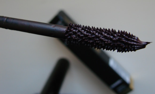 Вторая новогодняя Chanel Le Volume de Chanel Mascara #27 Rouge Noir