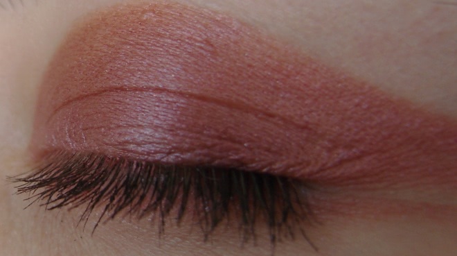 Yves Rocher Intense Kajal 100% Color в оттенке Розовый Коралл