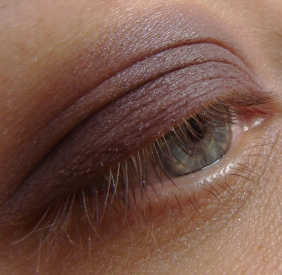 Benefit Longwear Powder Shadow Raincheck?