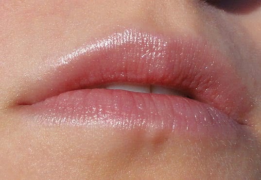 Shiseido Shimmering Rouge Be702 Alabaster
