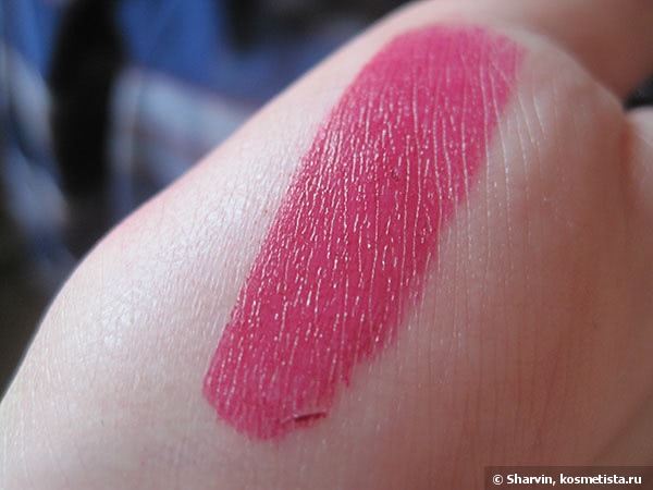 К западу от Октября. Губная помада Avon Ultra Color Bold Lipstick в оттенках 25910 Bold Bordeaux, 27258 Ruby Shock и 27288Sangria Shock