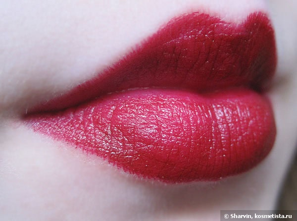 К западу от Октября. Губная помада Avon Ultra Color Bold Lipstick в оттенках 25910 Bold Bordeaux, 27258 Ruby Shock и 27288Sangria Shock