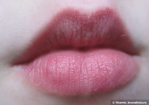 К западу от Октября. Губная помада Avon Ultra Color Bold Lipstick в оттенках 25910 Bold Bordeaux, 27258 Ruby Shock и 27288Sangria Shock