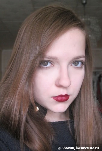 К западу от Октября. Губная помада Avon Ultra Color Bold Lipstick в оттенках 25910 Bold Bordeaux, 27258 Ruby Shock и 27288Sangria Shock