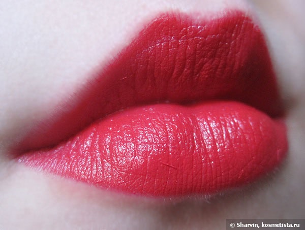 К западу от Октября. Губная помада Avon Ultra Color Bold Lipstick в оттенках 25910 Bold Bordeaux, 27258 Ruby Shock и 27288Sangria Shock