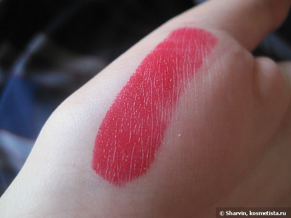 К западу от Октября. Губная помада Avon Ultra Color Bold Lipstick в оттенках 25910 Bold Bordeaux, 27258 Ruby Shock и 27288Sangria Shock