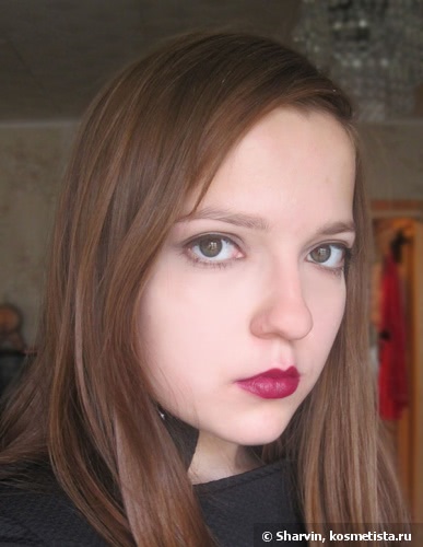 К западу от Октября. Губная помада Avon Ultra Color Bold Lipstick в оттенках 25910 Bold Bordeaux, 27258 Ruby Shock и 27288Sangria Shock
