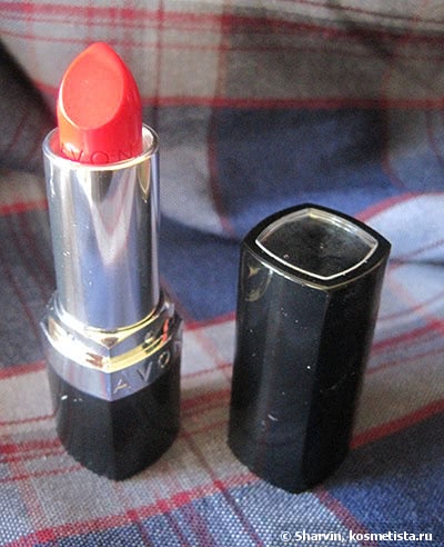 К западу от Октября. Губная помада Avon Ultra Color Bold Lipstick в оттенках 25910 Bold Bordeaux, 27258 Ruby Shock и 27288Sangria Shock