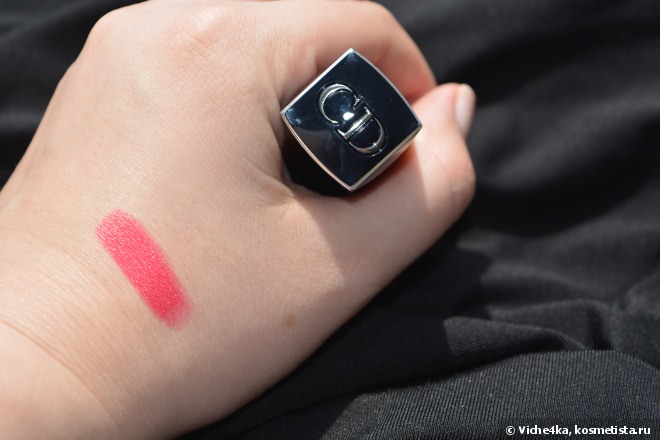 Моя первая яркая помада Dior Rouge Dior Couture Color Voluptuous Care Lipstick № 775 Darling
