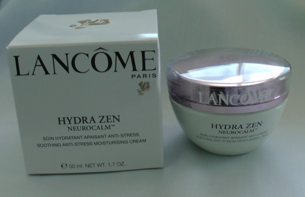 Уход от Lancome, Shiseido, Biotherm, Clarins, Biore, Clinique, Кора, L'Occitane, Caudalie, Tony Moly, Eos, Carmex и Nivea