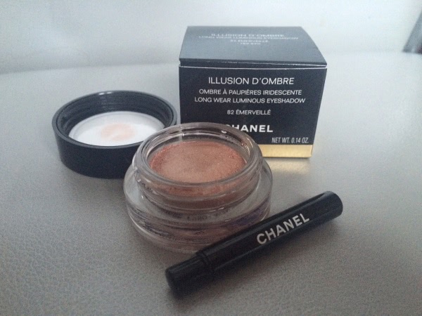 Три продукта для макияжа глаз от Chanel