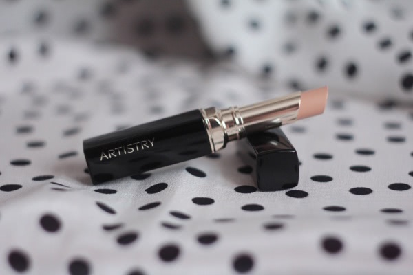 Amway Artistry Concealer SPF 15 в оттенках Light и Medium