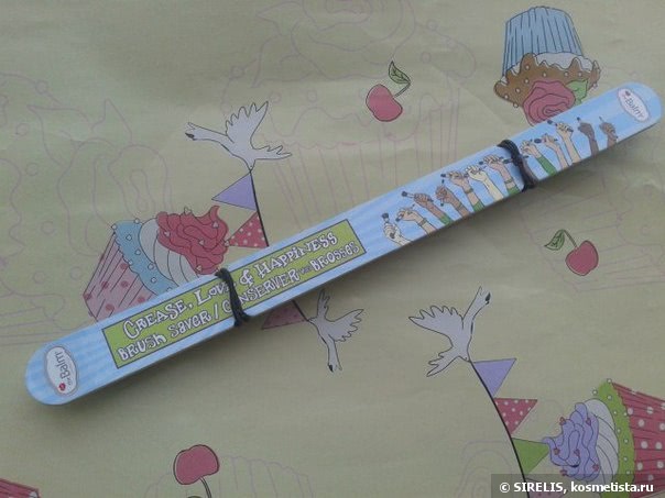 3 кисти помощницы от theBalm