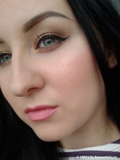 Новичок в коллекции хайлайтеров Sleek MakeUp Precious Metals 029 Highlighting palette