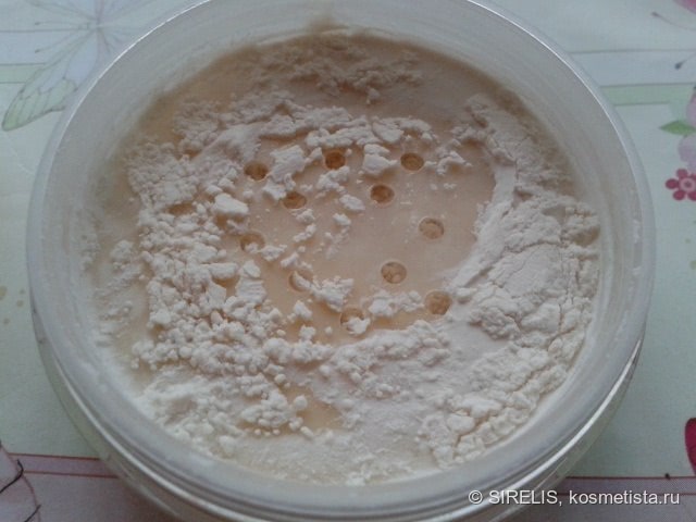 Матовая и гладкая кожа с пудрой Primed & Poreless Powder Too Faced