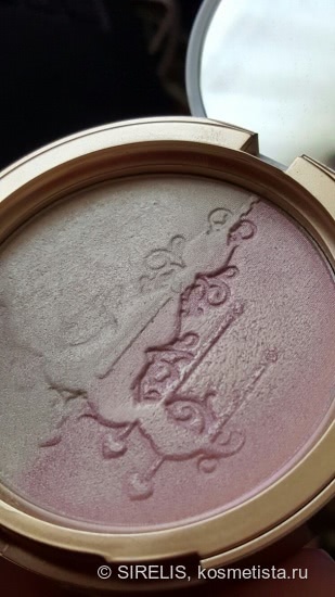 Кадр из любимого мультфильма с Too Faced Highlighting Powder Duo Candlelight