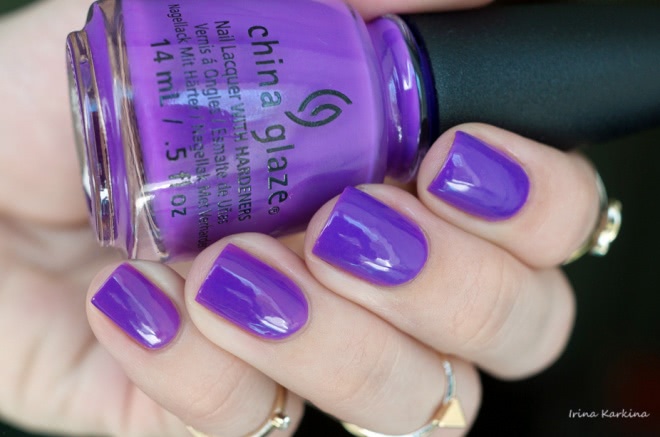 China Glaze - Plur-ple