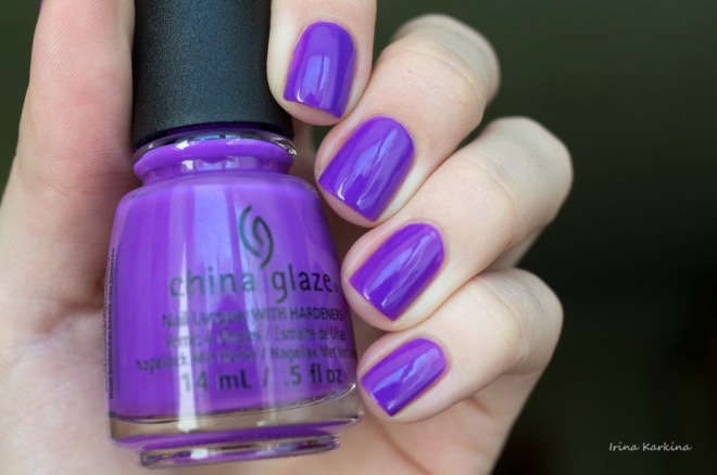 China Glaze - Plur-ple