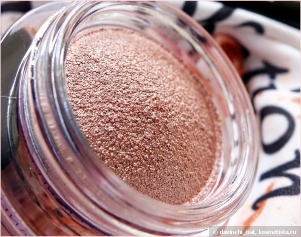 Chanel Illusion D'ombre Long Wear Luminous Eyeshadow #82 Emerveille