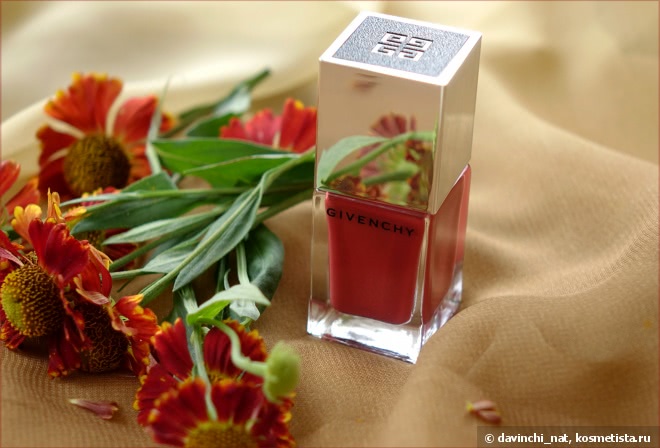 Осенние мотивы. Givenchy Le Vernis Intense Color Satiny Shine Nail Laquer #28 Rouge Acajou
