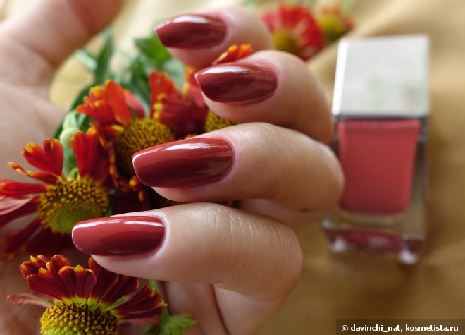 Осенние мотивы. Givenchy Le Vernis Intense Color Satiny Shine Nail Laquer #28 Rouge Acajou